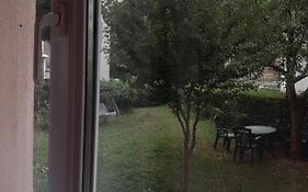 Apartament Parter Cu Gradina